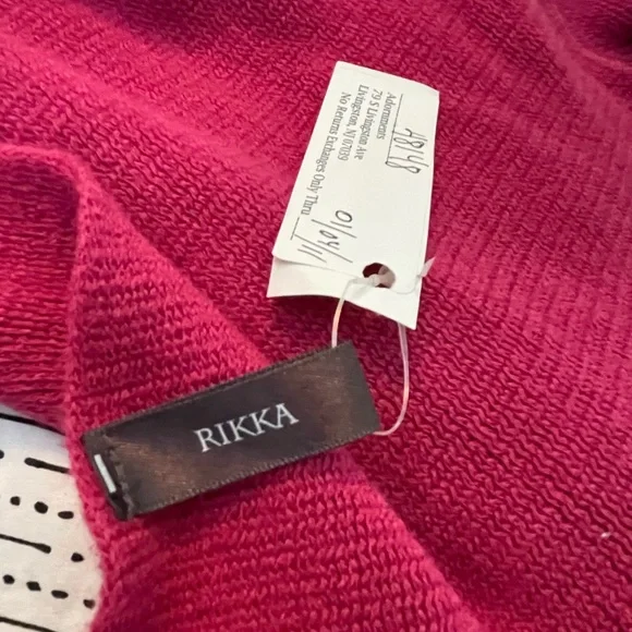 Dark Pink scarf with fringes - Picture 2 of 3